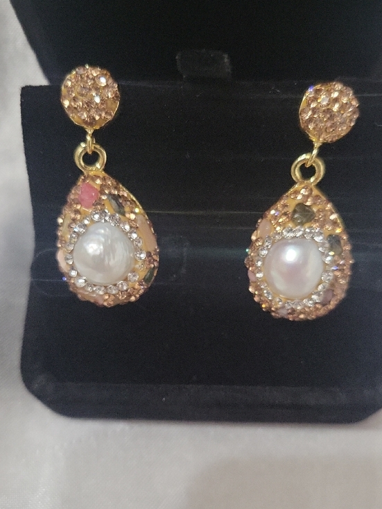 Jewelry - Genuine Pearl Earrings Fabulous Design